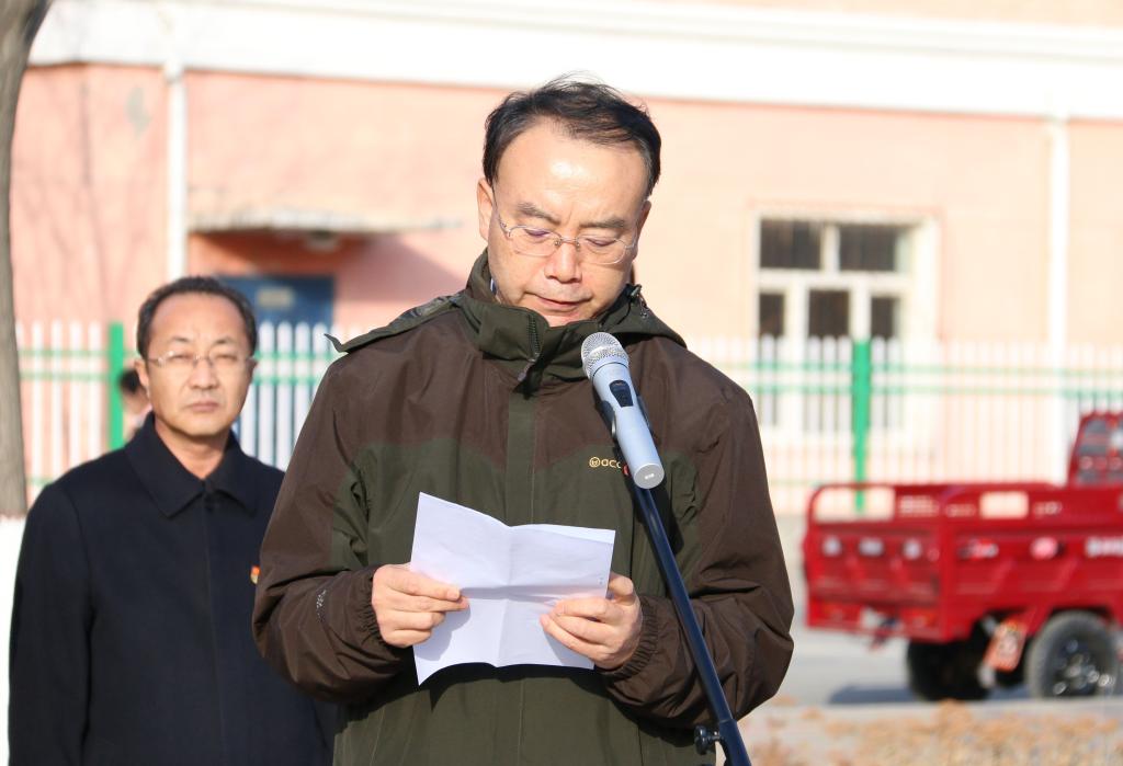 包医新闻我校举行秦文斌教授高长青院士塑像落成揭牌仪式